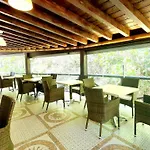 酒店 Rural La Tahona De Besnes 2*