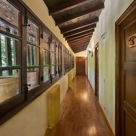 Hotel Rural La Tahona De Besnes 2*
