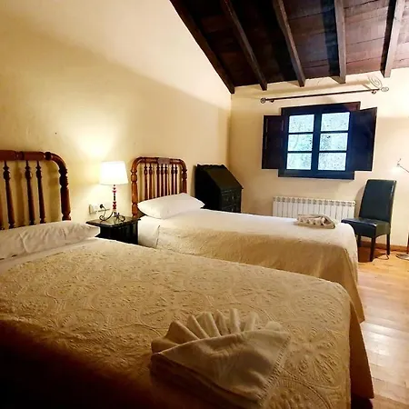 Rural La Tahona De Besnes Hotel 2*