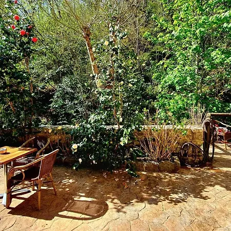 Otel Rural La Tahona De Besnes