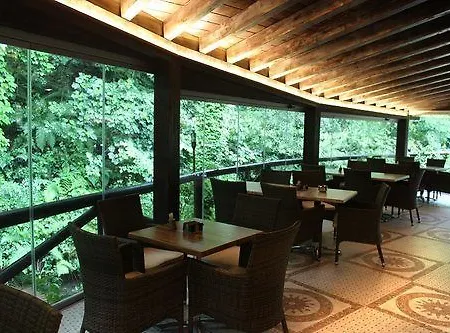 Rural La Tahona De Besnes 2*